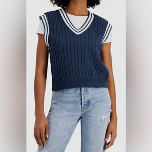 NWT Sugar Moon Women Junior's Blue Cable Knit Sleeveless Sweater Size Small